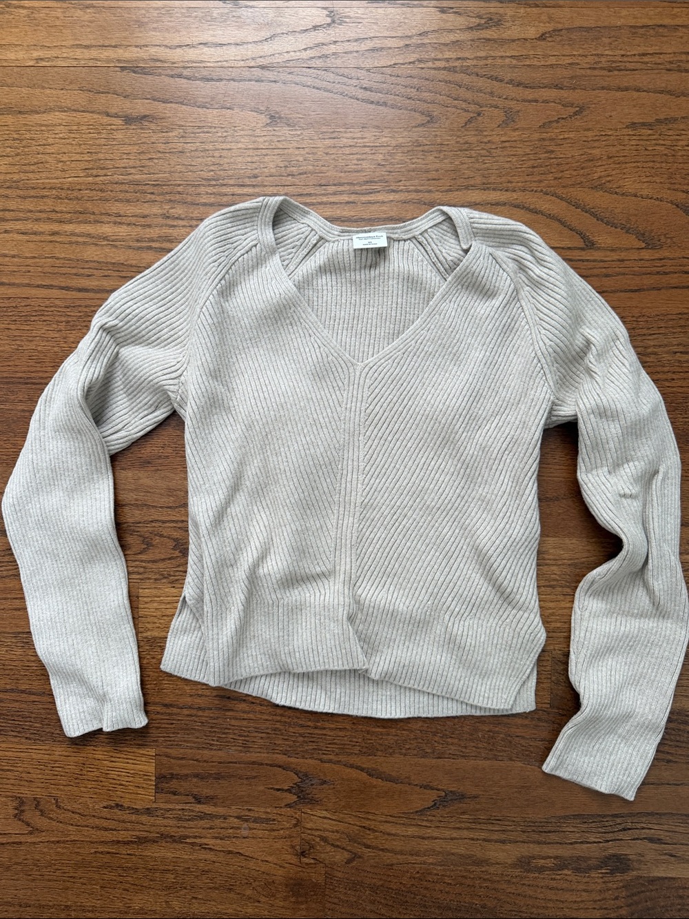 Abercrombie & Fitch Light Gray Ribbed V-Neck Sweater